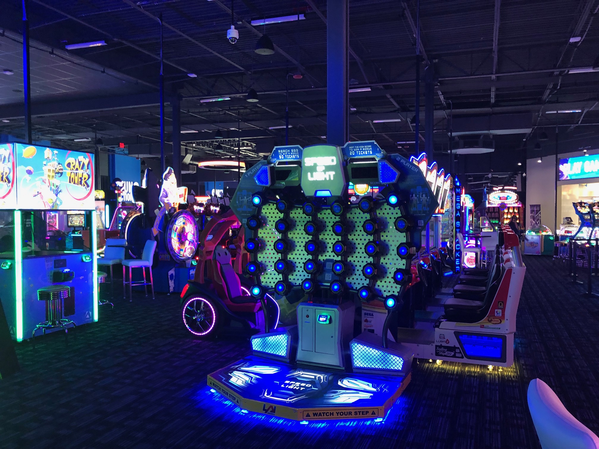 8th Florida Dave & Buster's location opens in Fort Myers! Home on
