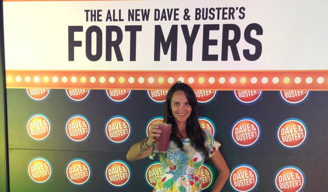 Mandy Carter attends Fort Myers Dave & Busters Media event getting a sneak peek before opening day on April 8, 2019 | Mandy Carter cupful.com Florida lifestyle and travel blog | Fort Myers |
