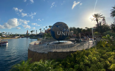 Disney or Universal, which is better | acupful.com
