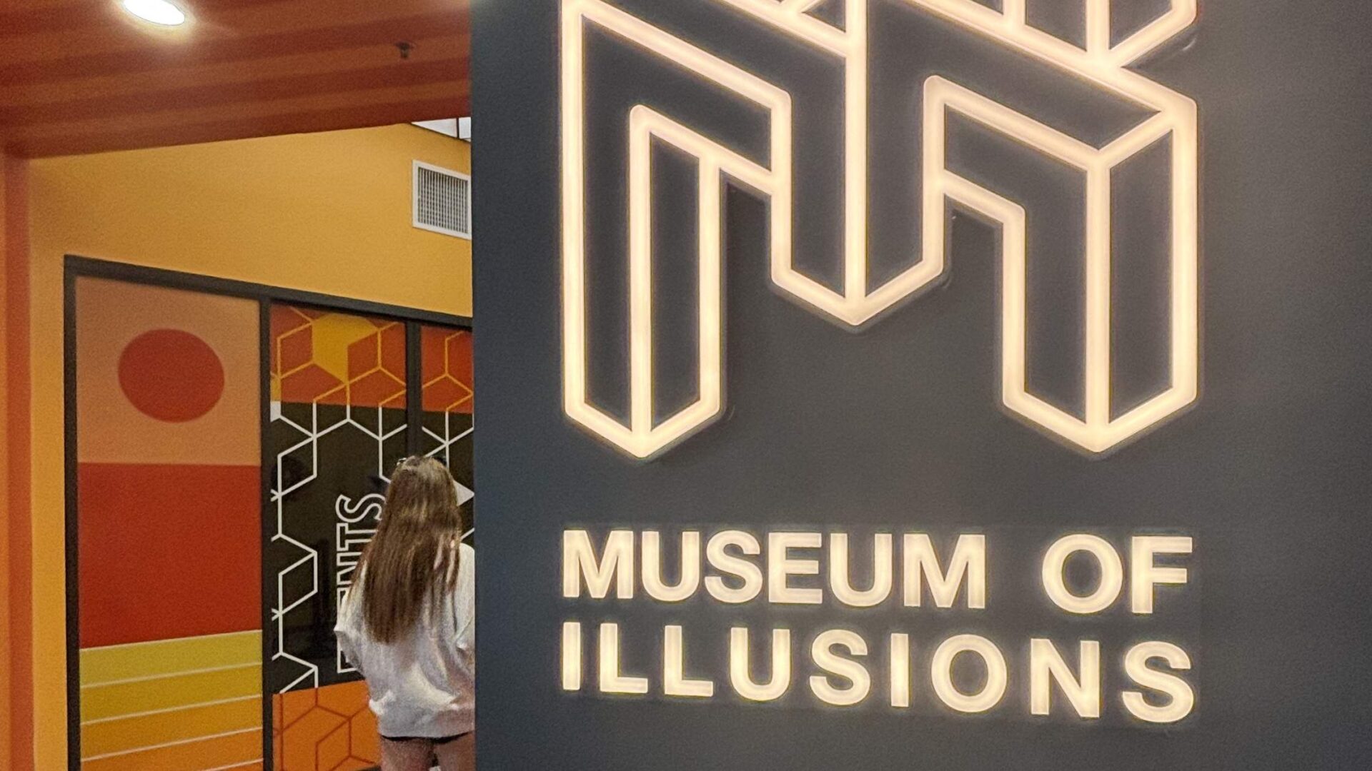 Museum of Illusions in Orlando | Mandy Carter | Acupful Family Blog